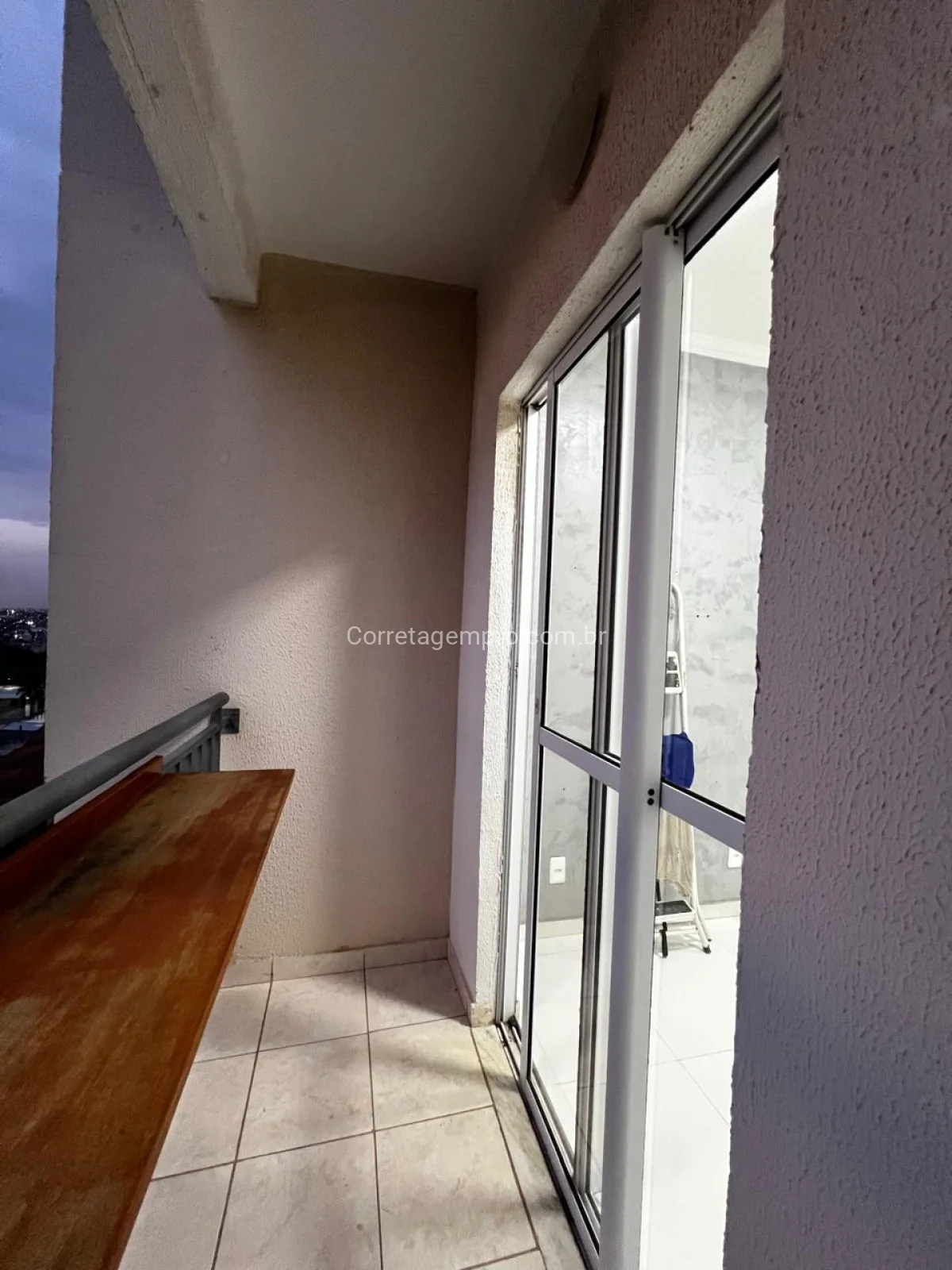 Apartamento Clássico Moderno e Atemporal