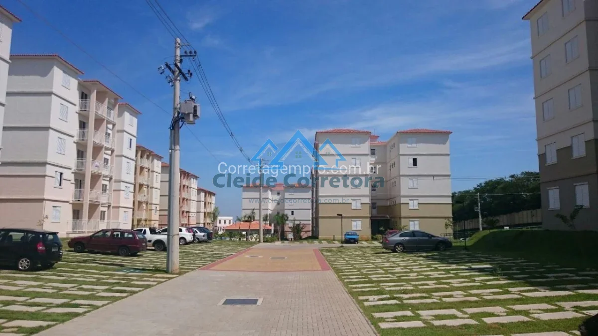 Apartamento Cond. Ipê Roxo