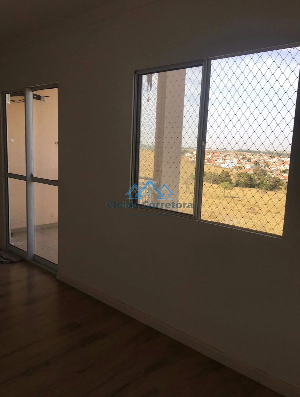 Apartamento Cond. Ipê Roxo