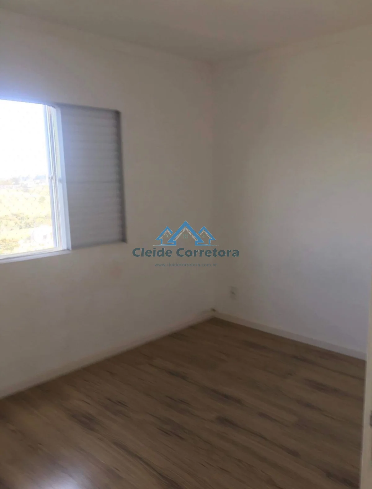 Apartamento Cond. Ipê Roxo