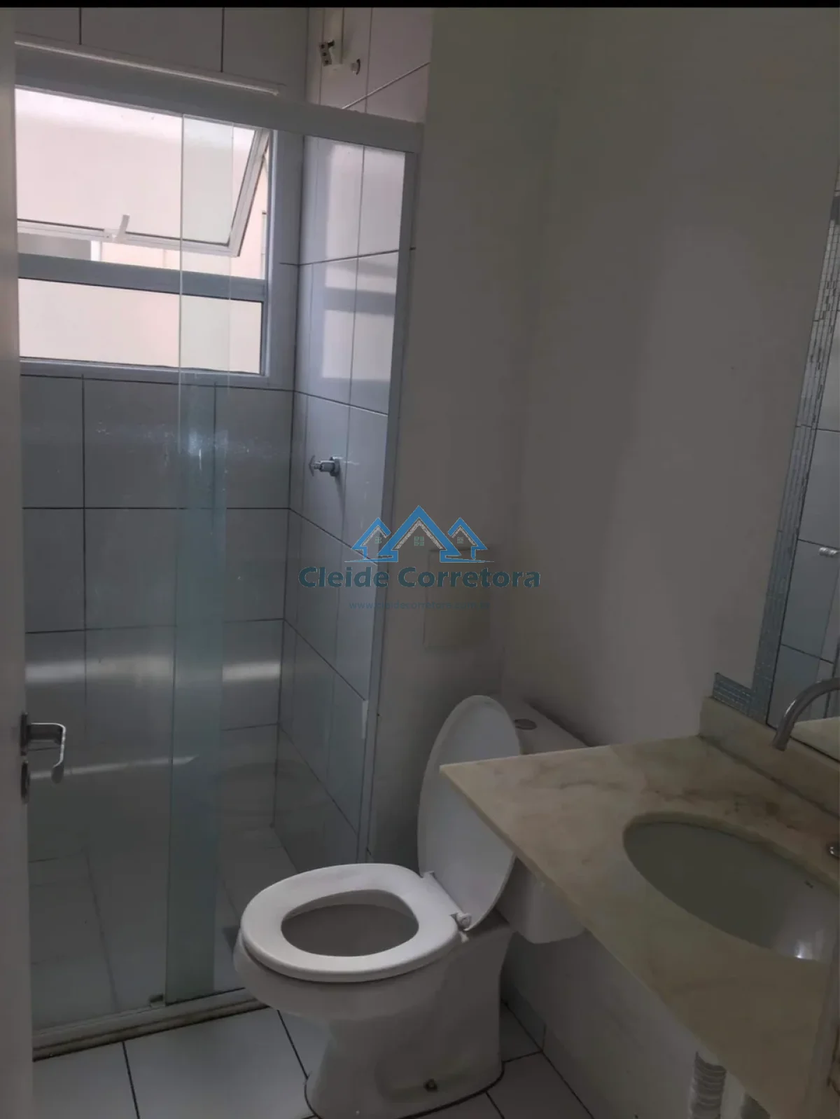 Apartamento Cond. Ipê Roxo