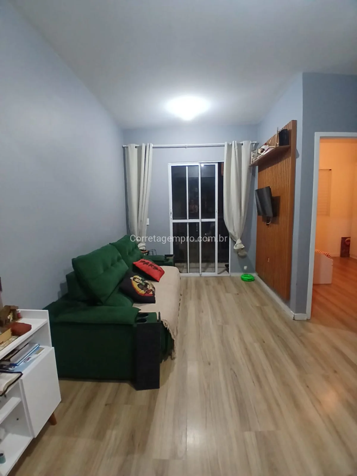 Excelente OPORTUNIDADE VIVA VISTA SOLAR ☀️ COM SACADA E SUITE ☀️
