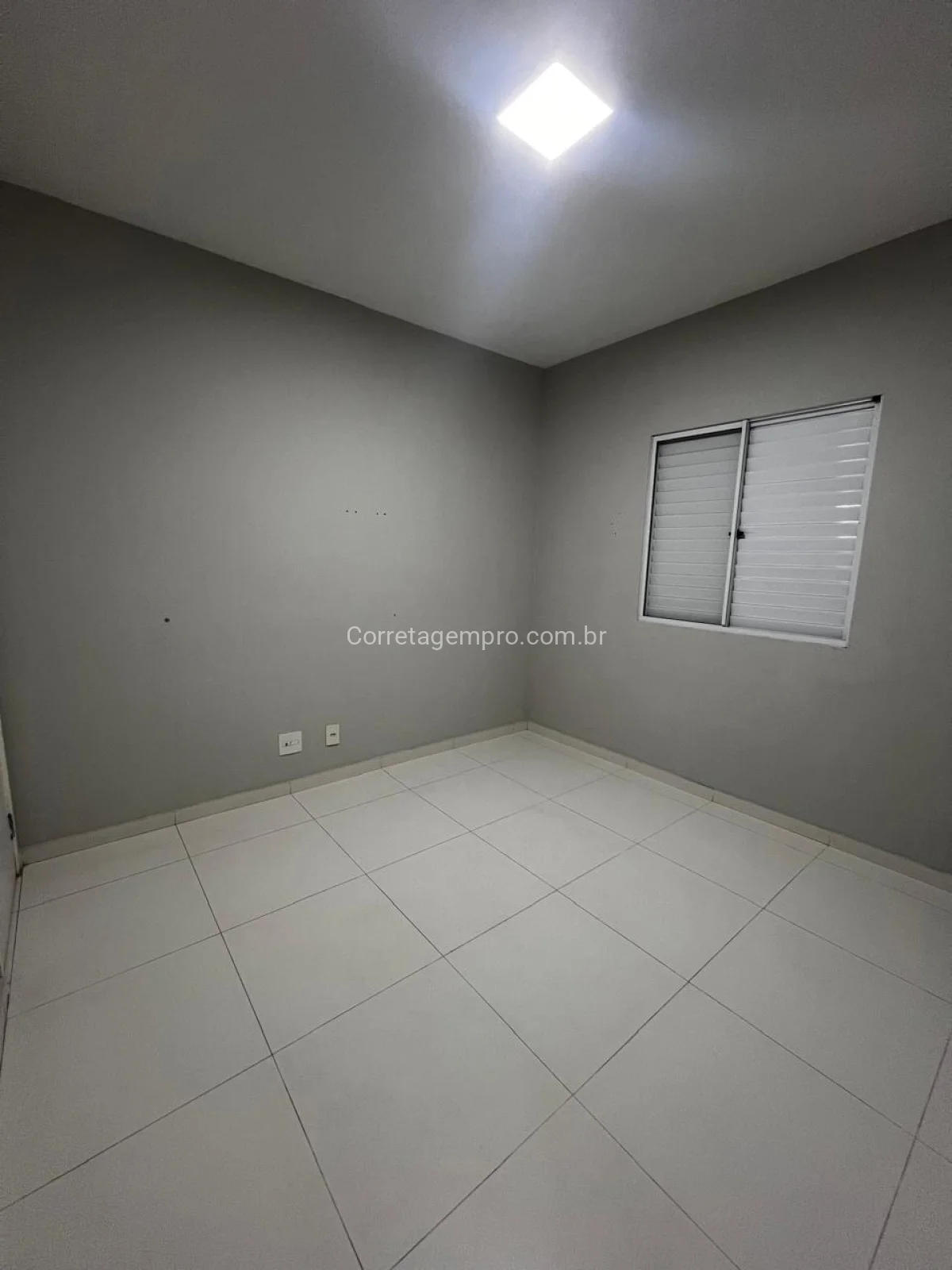 APARTAMENTO MODERNO E ATEMPORAL