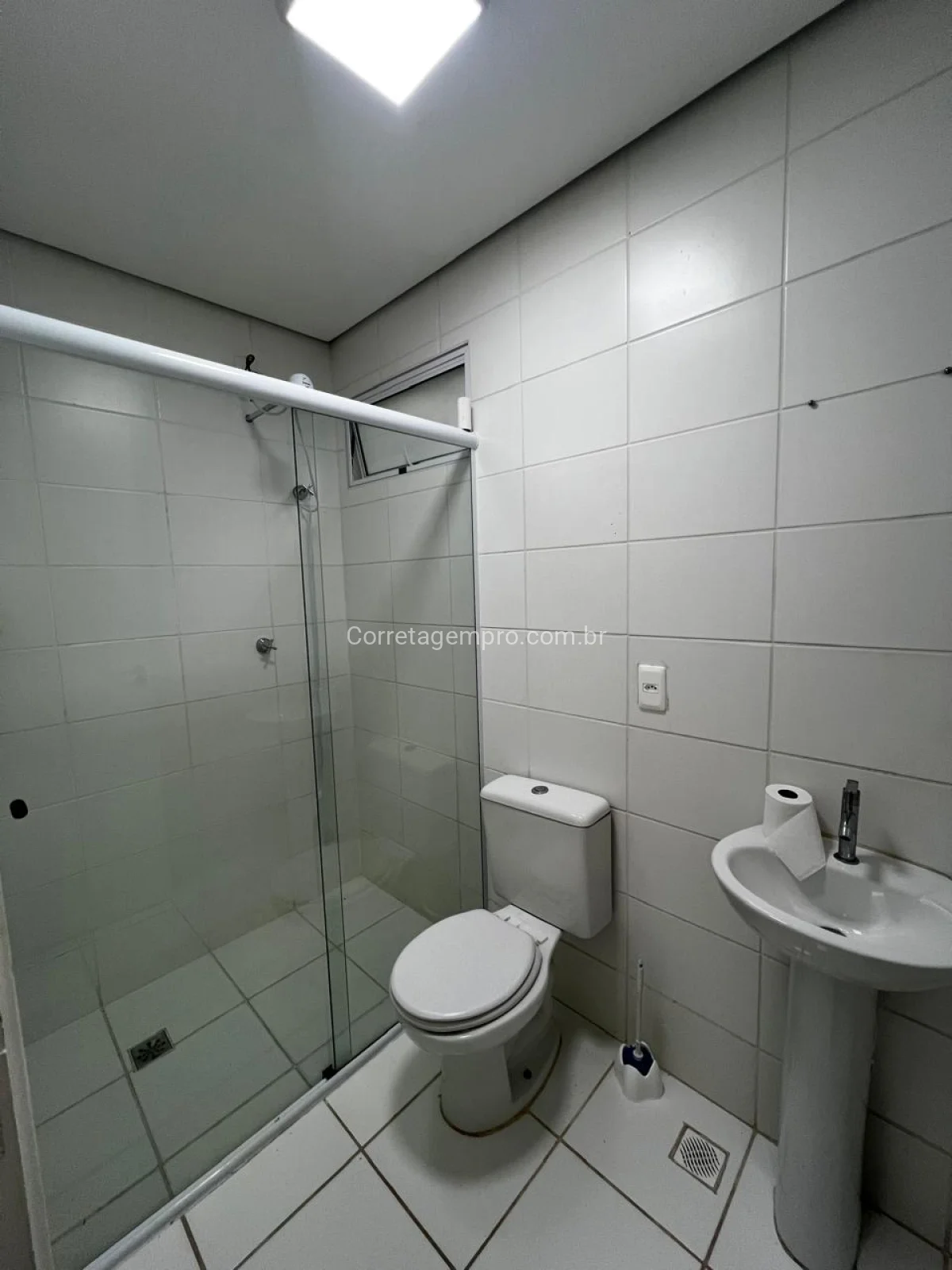 APARTAMENTO MODERNO E ATEMPORAL