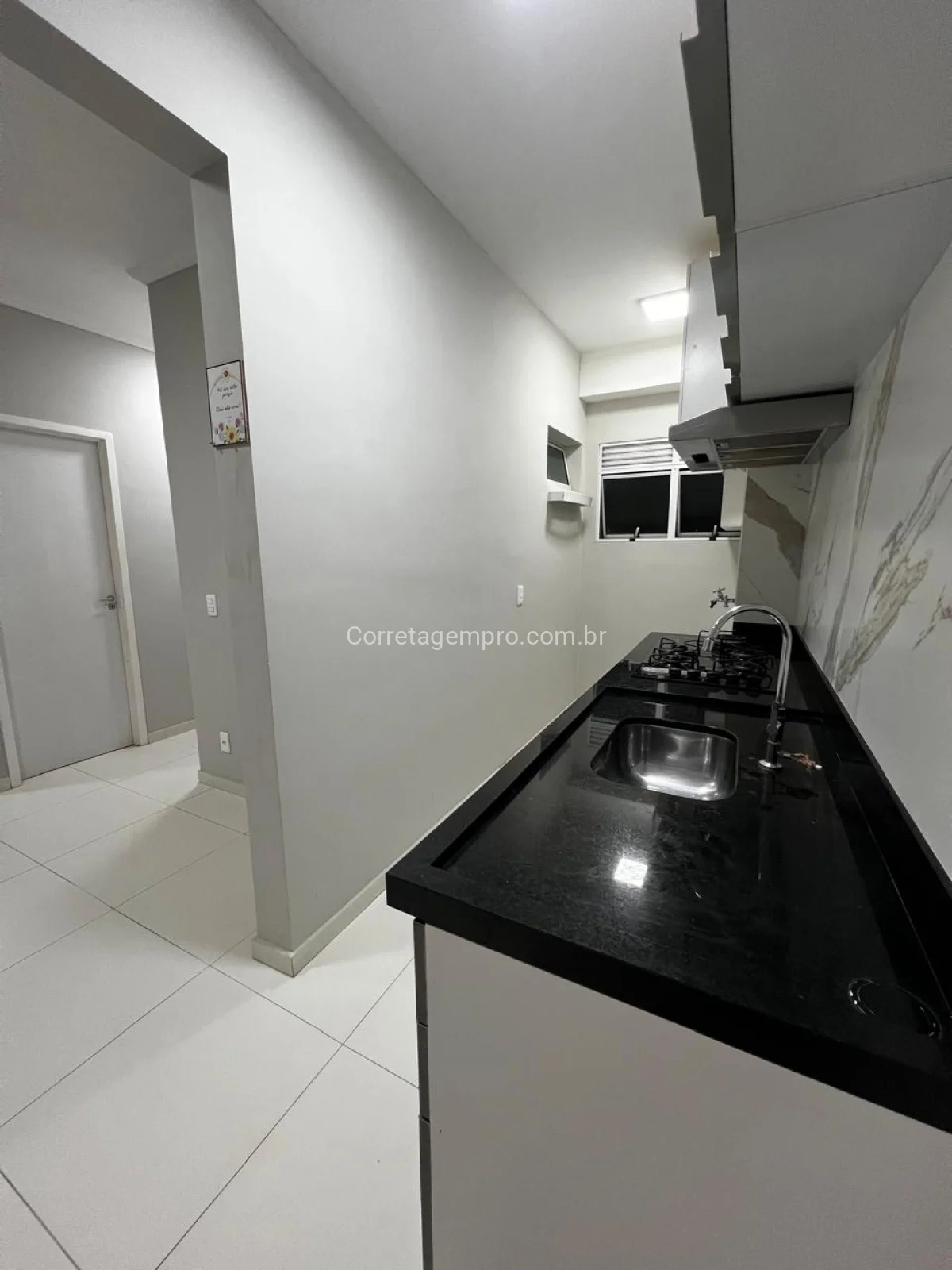 APARTAMENTO MODERNO E ATEMPORAL