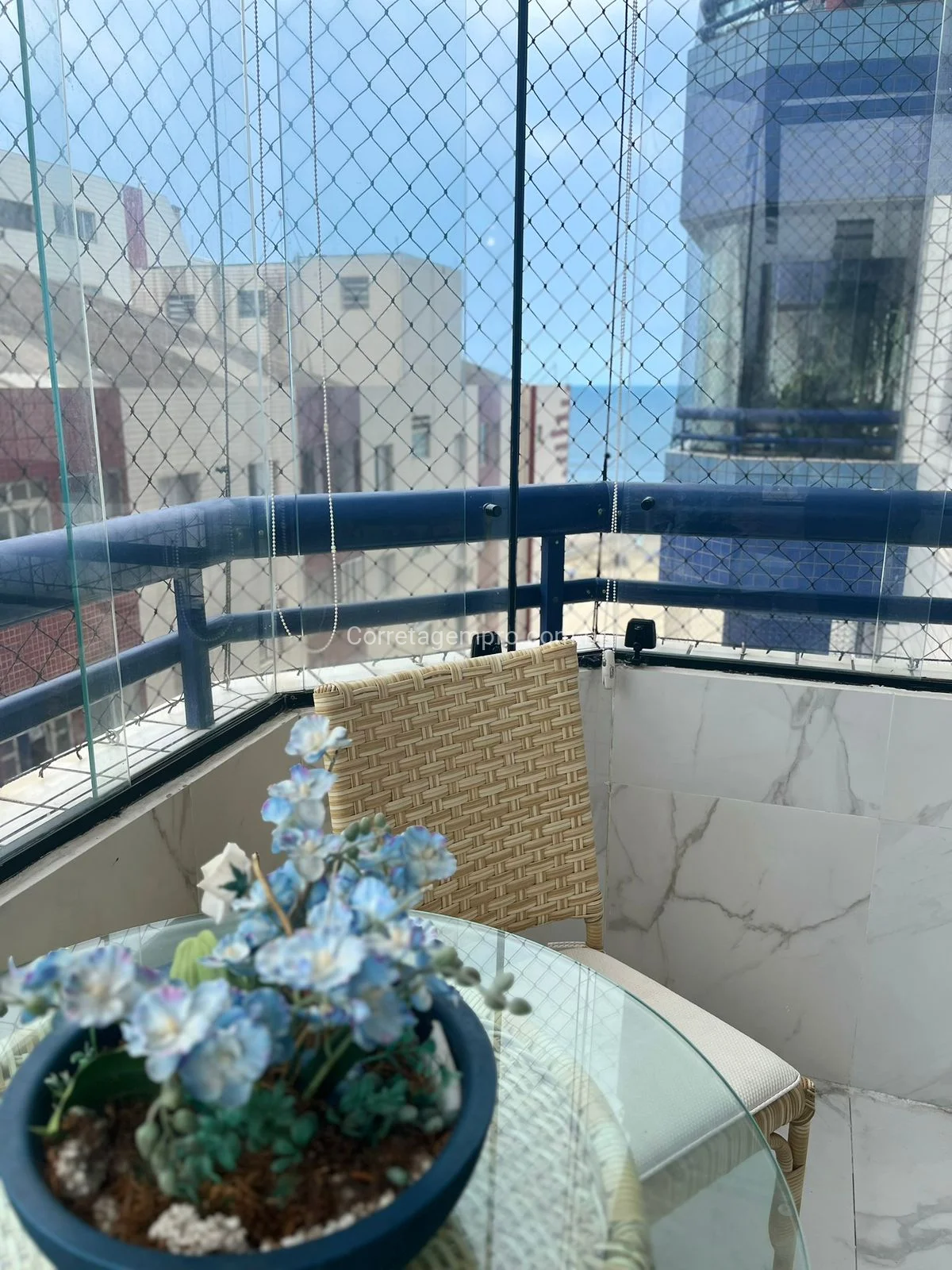 APARTAMENTO INSTAGRAMAVEL FRENTE MAR PORTEIRA FECHADA