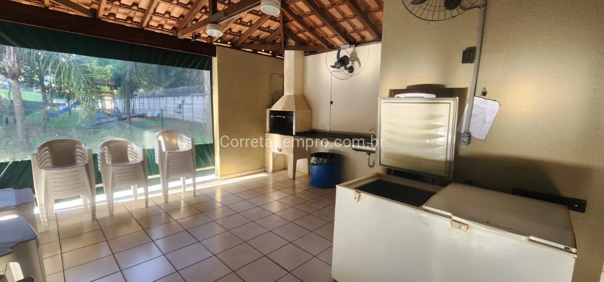 EXCELENTE LOCALIZAÇÃO DIVISA COM PAULIINIA