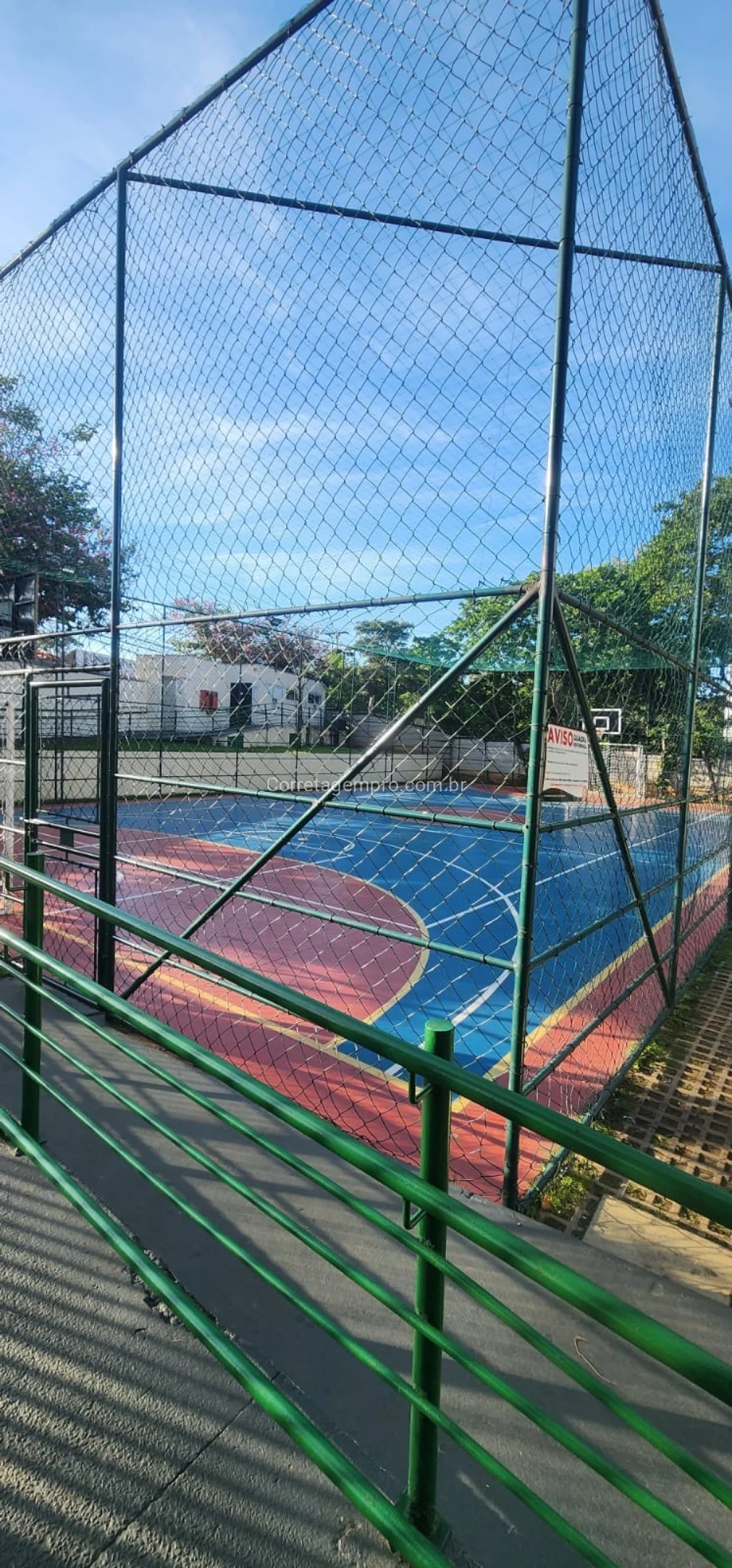 EXCELENTE LOCALIZAÇÃO DIVISA COM PAULIINIA