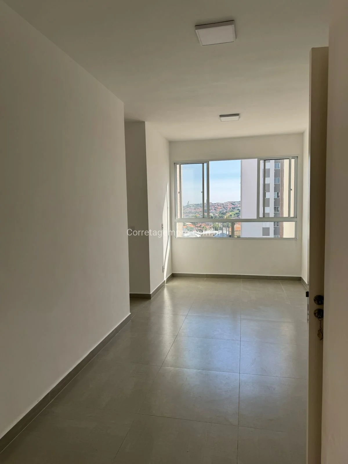 Apartamento no Condomínio Portal Jd Angélicas