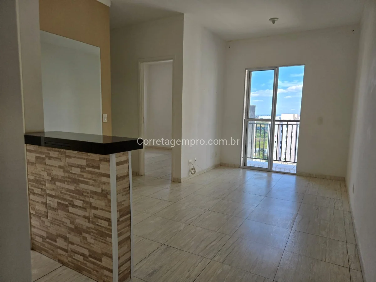 OPORTUNIDADE DE APARTAMENTO COM SUITE E VARANDA