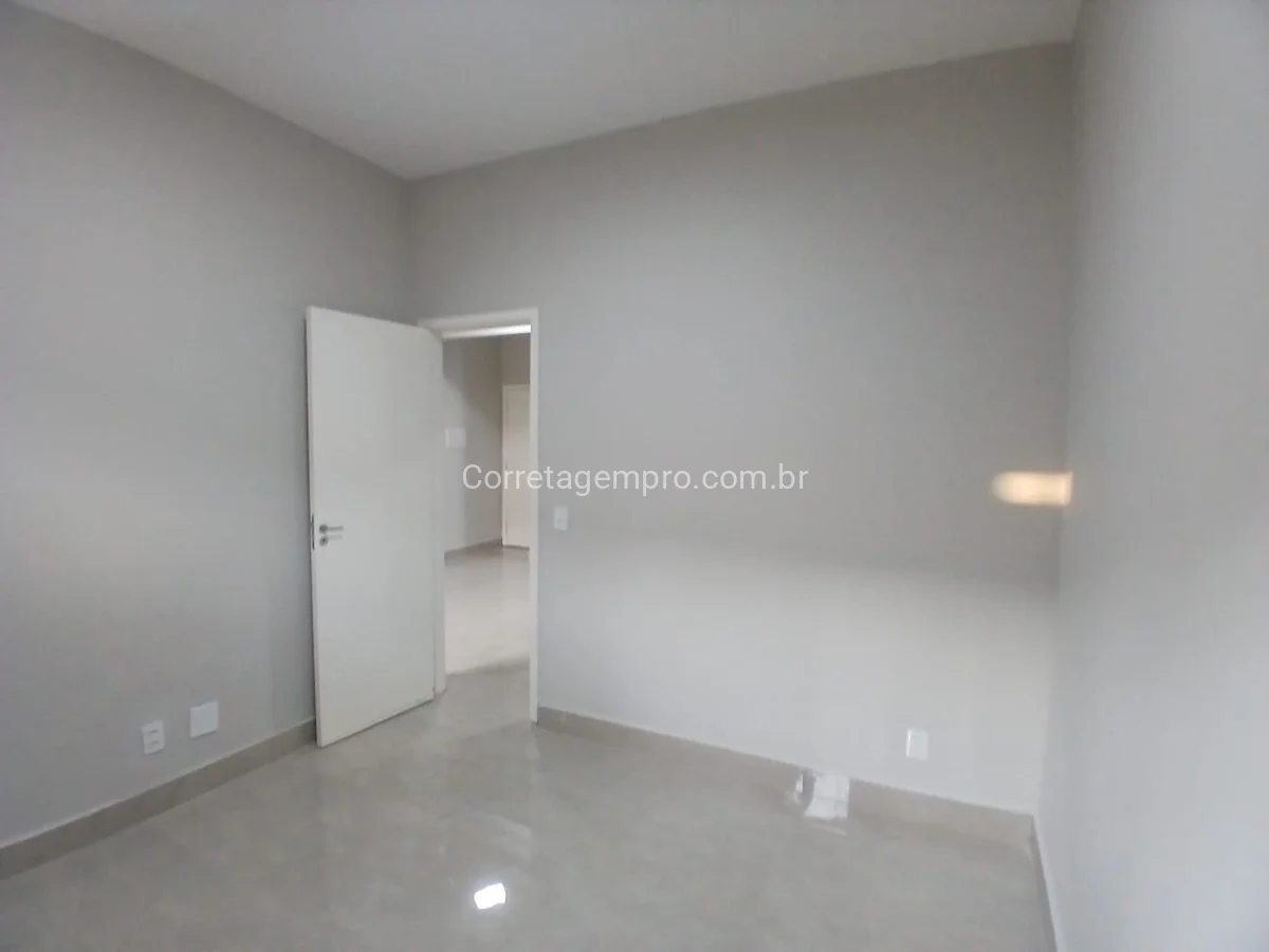 Excelente OPORTUNIDADE de alugar um Terreo Novinho
