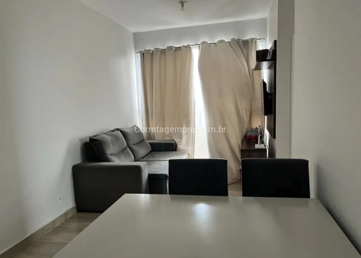 Apartamento no Condomínio Vale das Pérolas
