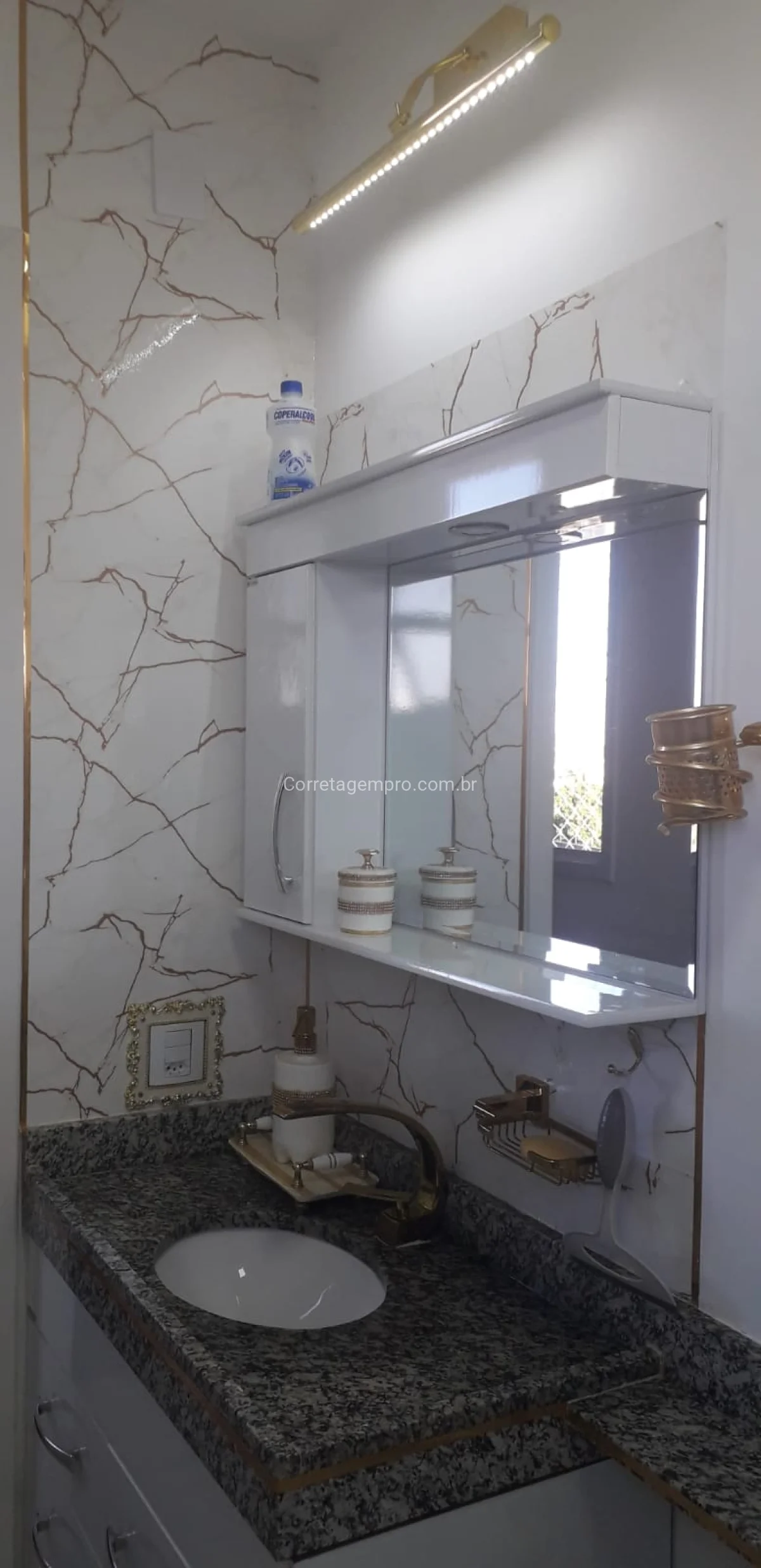 APARTAMENTO PROXIMO AO CENTRO COM BELÍSSIMA COZINHA