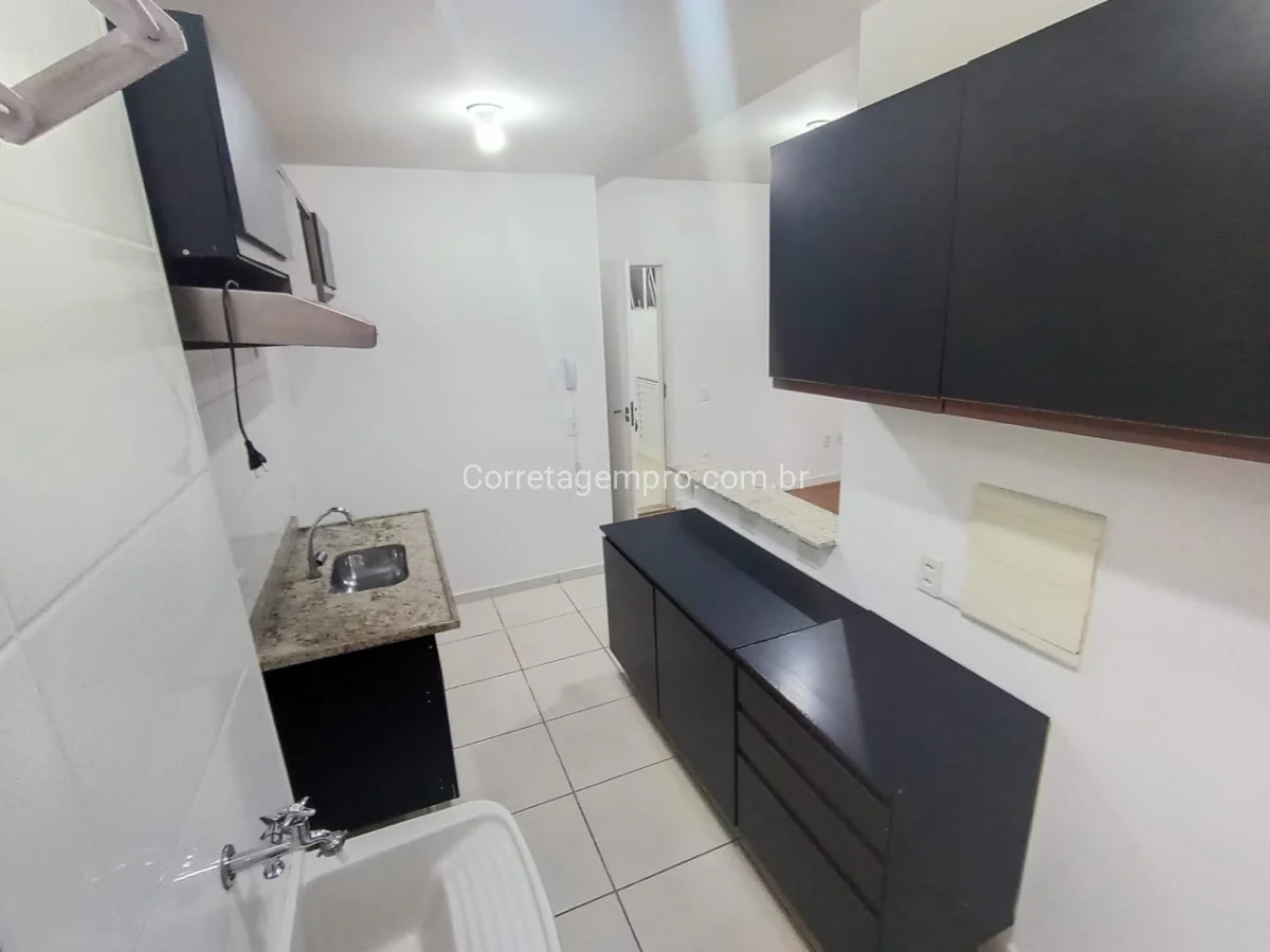 Apartamento no Condomínio Campos dos Hibiscos