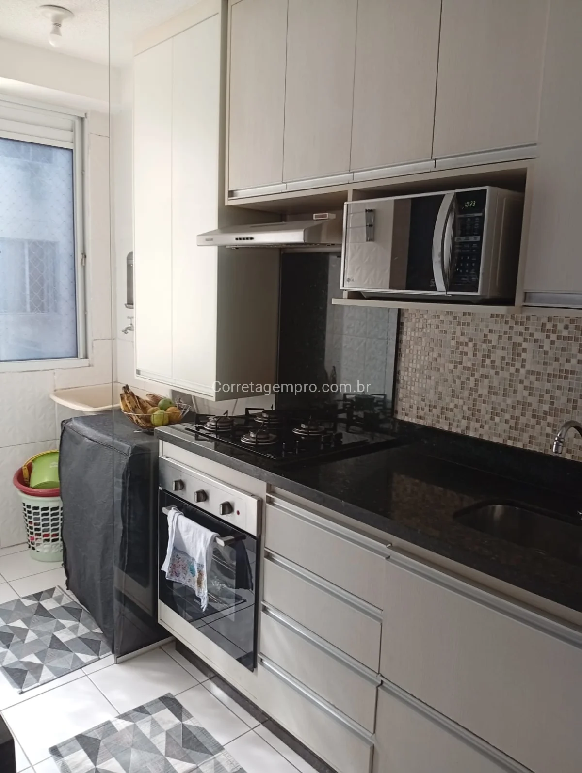 Lindo Apartamento 3 dorm. condomínio Pitangueiras