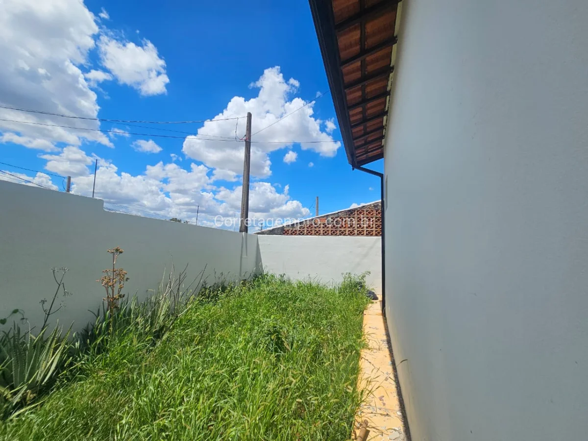EXCELENTE OPORTUNIDADE DE CASA EM REGIÃO NOBRE DE PAULÍNIA