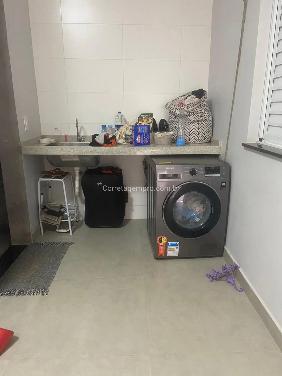 CASA AMPLA COM ACABAMENTO DE PRIMEIRA LINHA