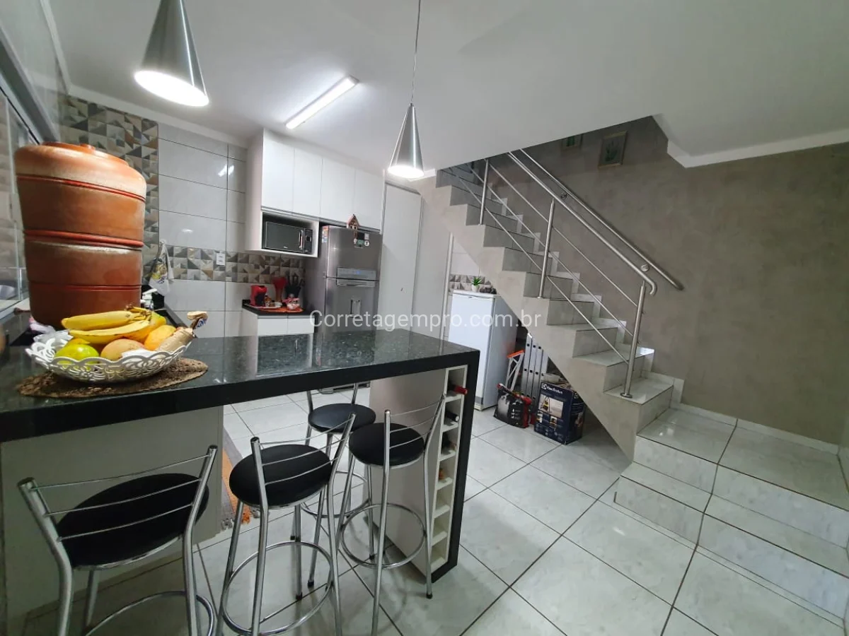 Sobrado com Energia fotovoltaica