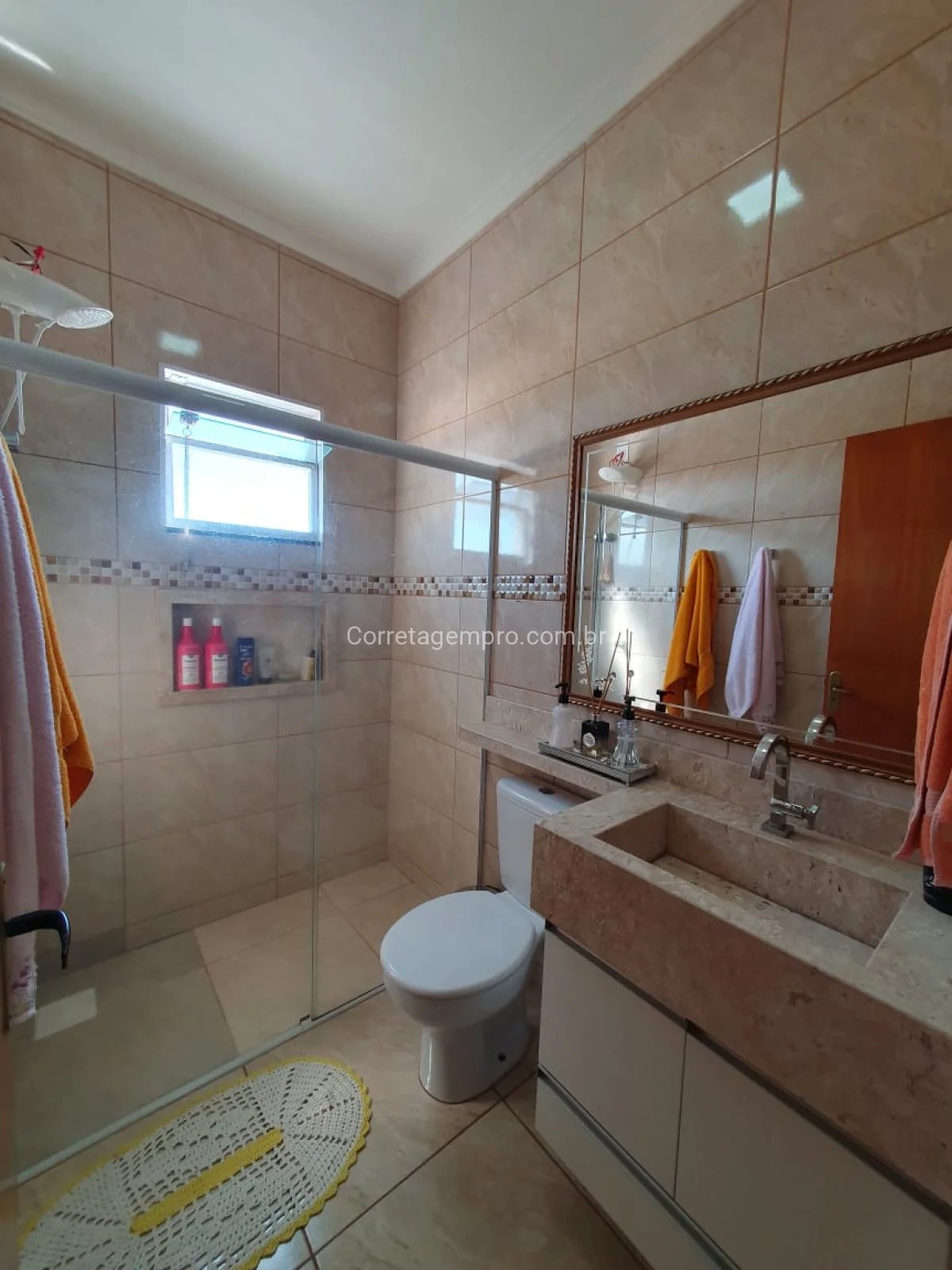 Sobrado com Energia fotovoltaica