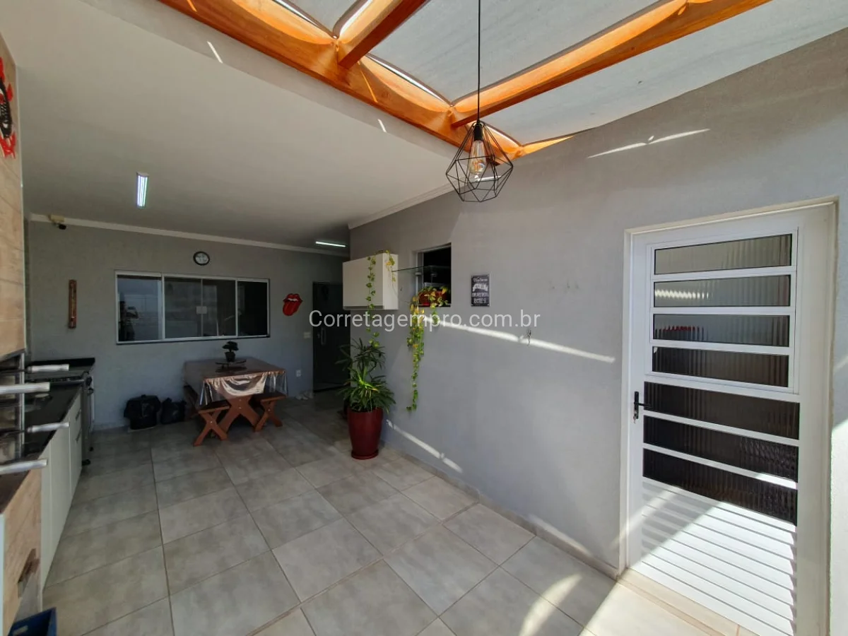 Sobrado com Energia fotovoltaica