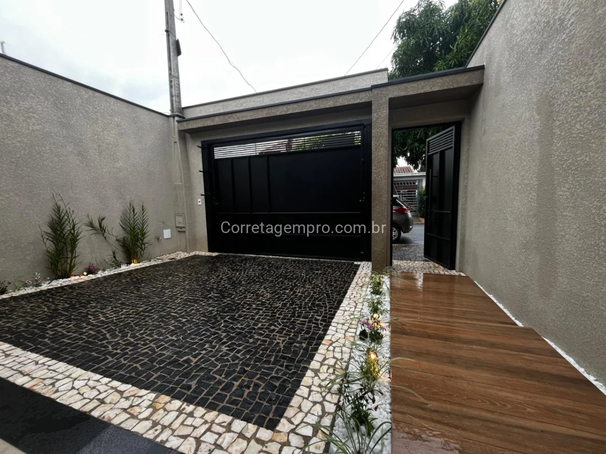 Casa nova incrível no Jardim Macarenko