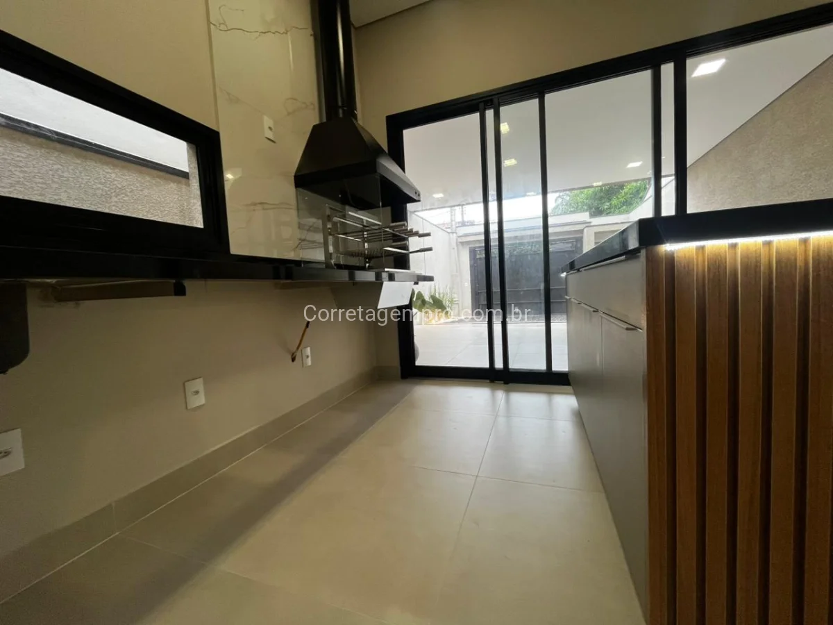 Casa nova incrível no Jardim Macarenko