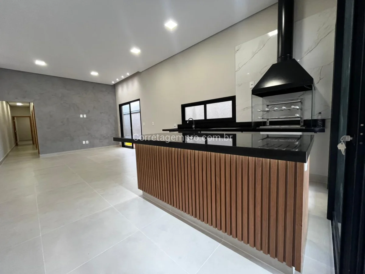 Casa nova incrível no Jardim Macarenko