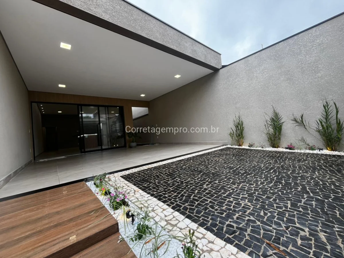 Casa nova incrível no Jardim Macarenko