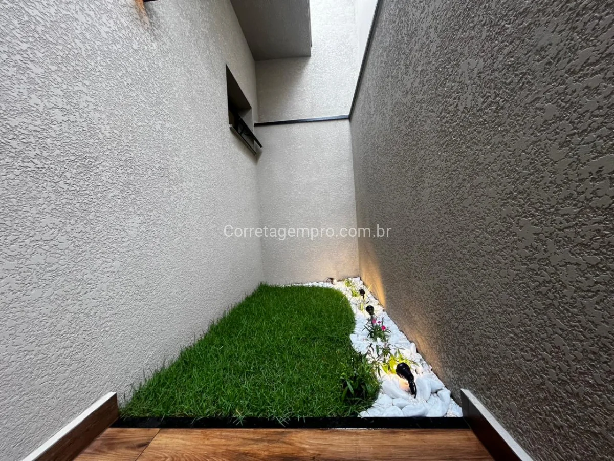 Casa nova incrível no Jardim Macarenko