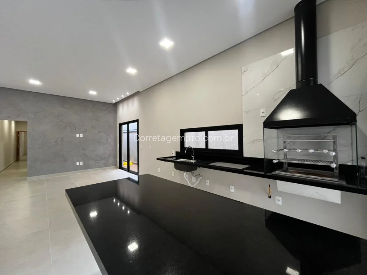 Casa nova incrível no Jardim Macarenko