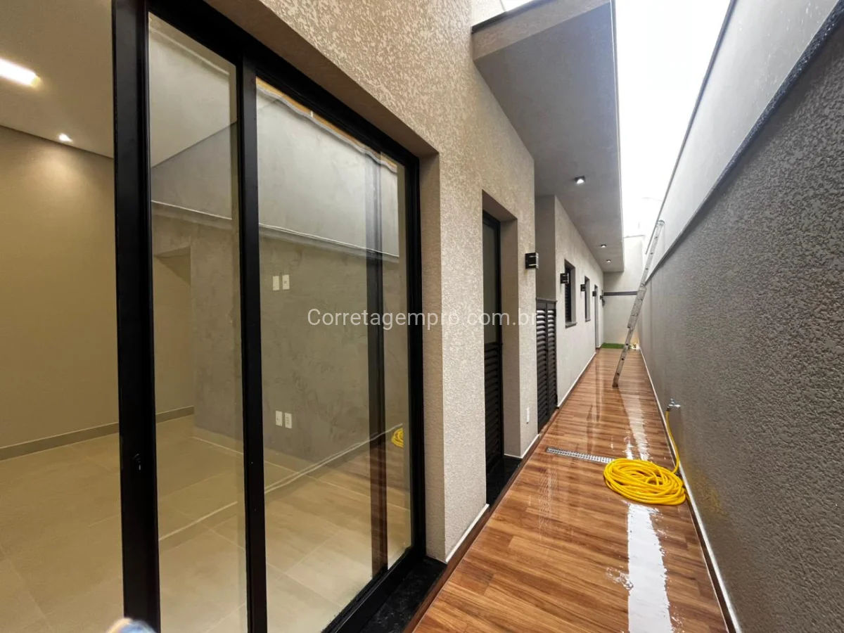 Casa nova incrível no Jardim Macarenko