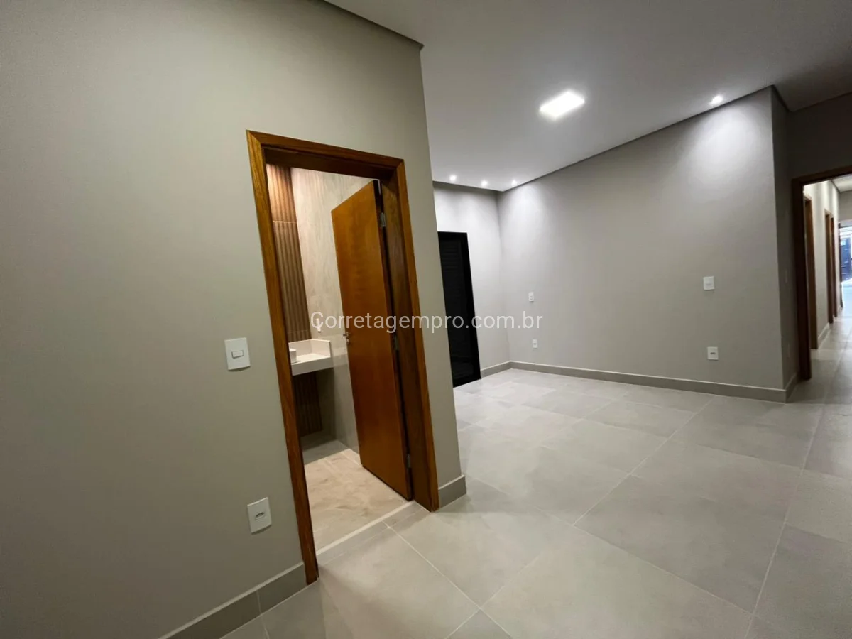 Casa nova incrível no Jardim Macarenko