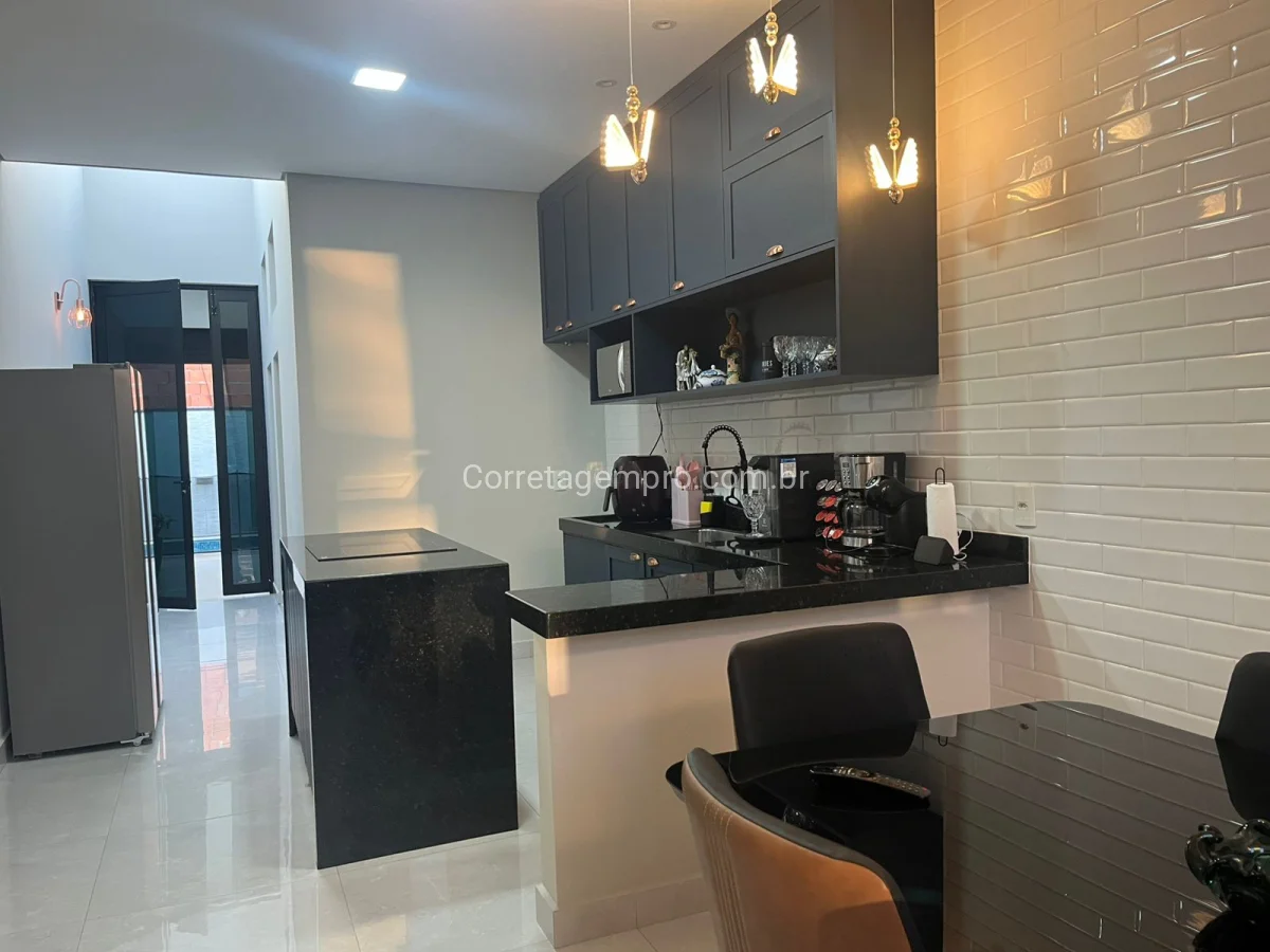Casa térrea com 3 suítes