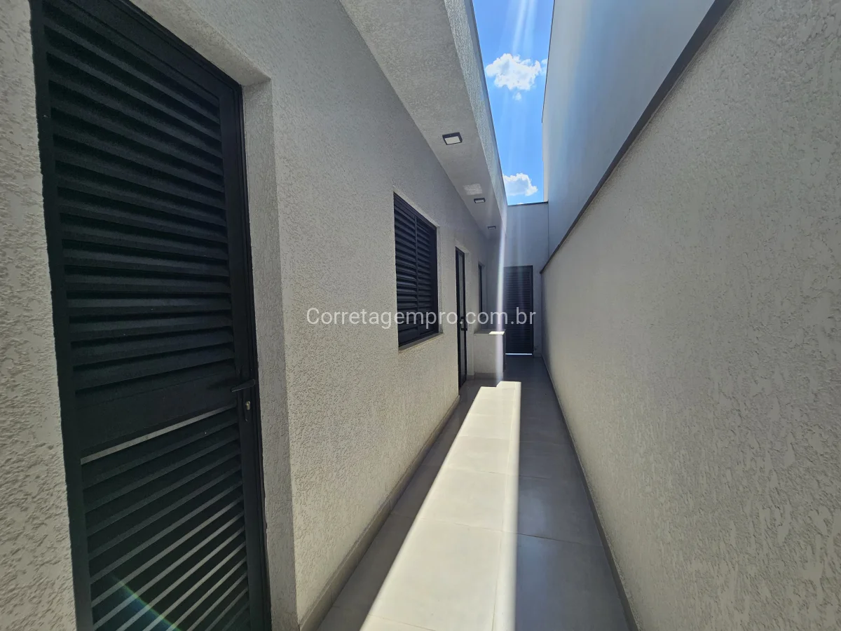 Casa de condomínio 3 suítes