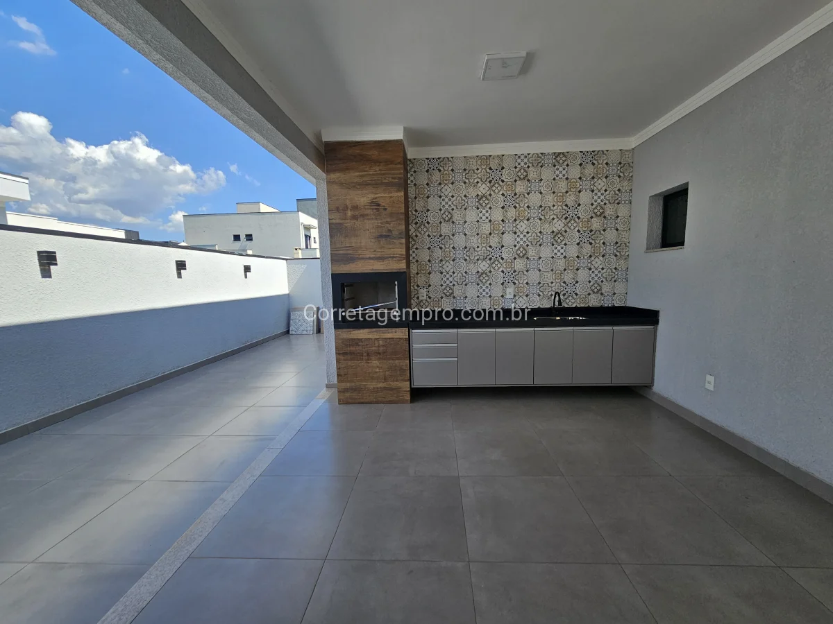 Casa de condomínio 3 suítes