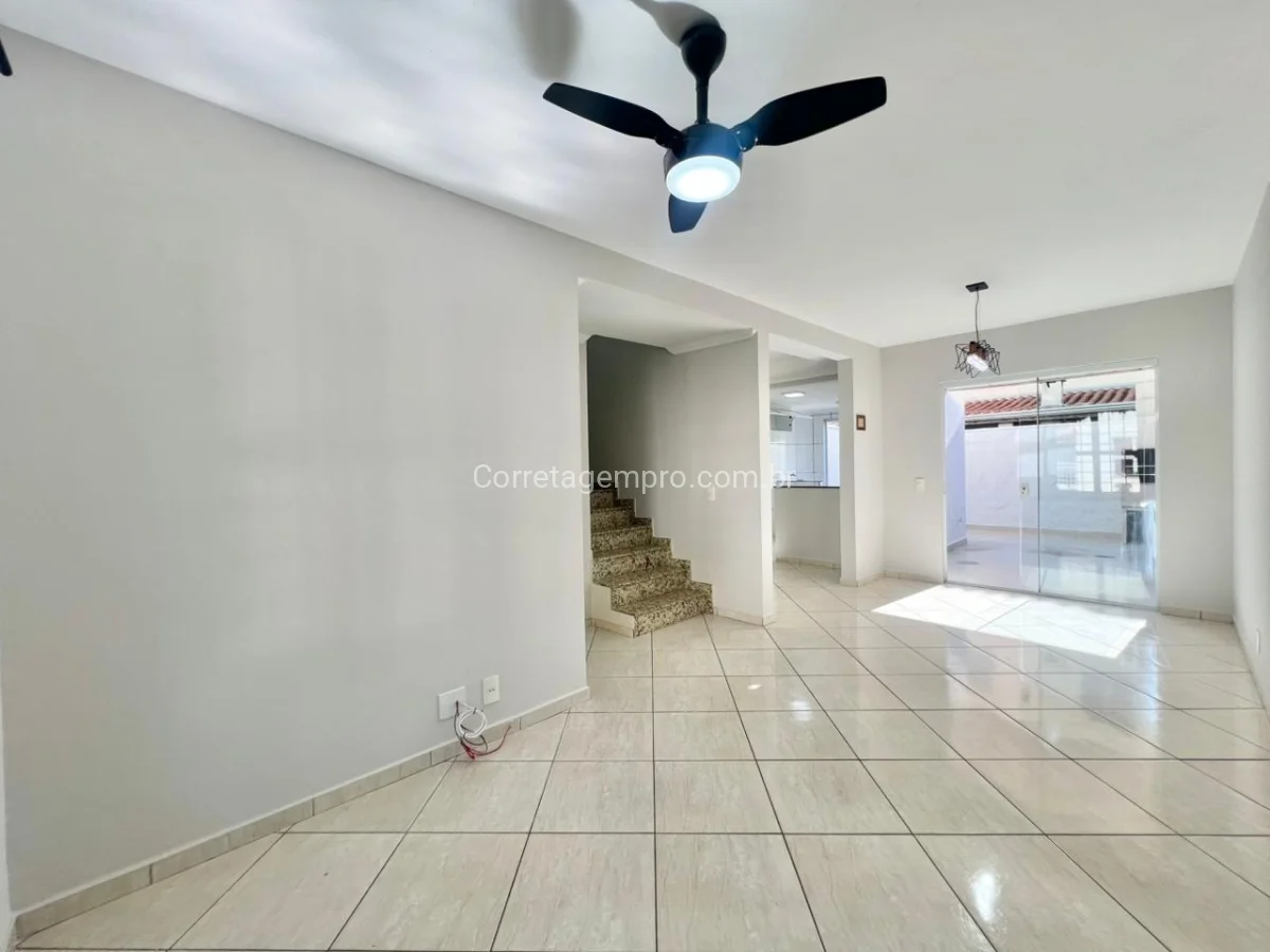 CASA IMPECÁVEL PARA LOCAÇÃO