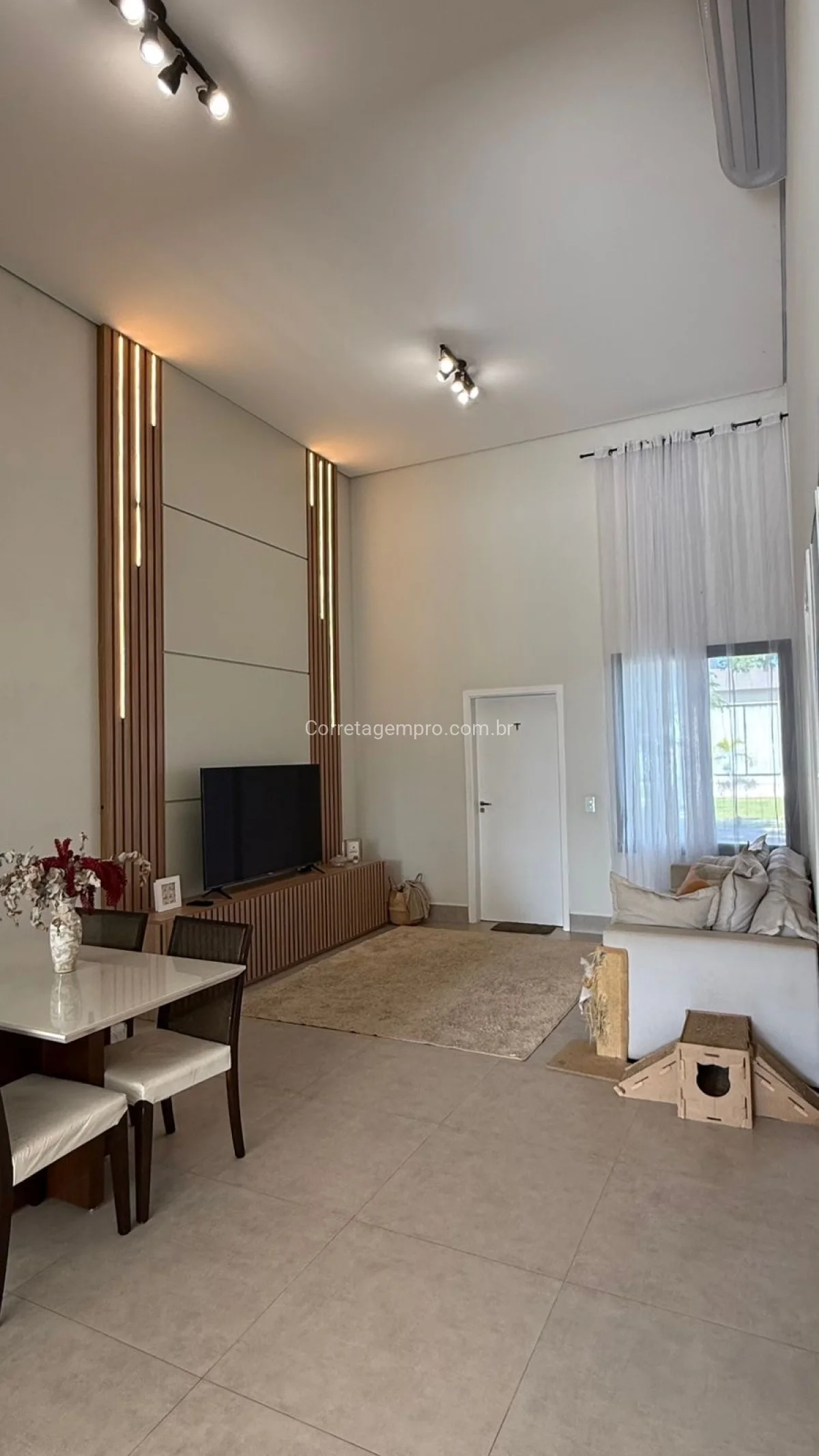 Linda Casa com Energia Solar e 3 suítes no Campo do Conde em Paulínia