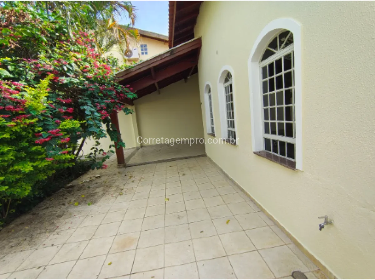 Casa ampla e arejada