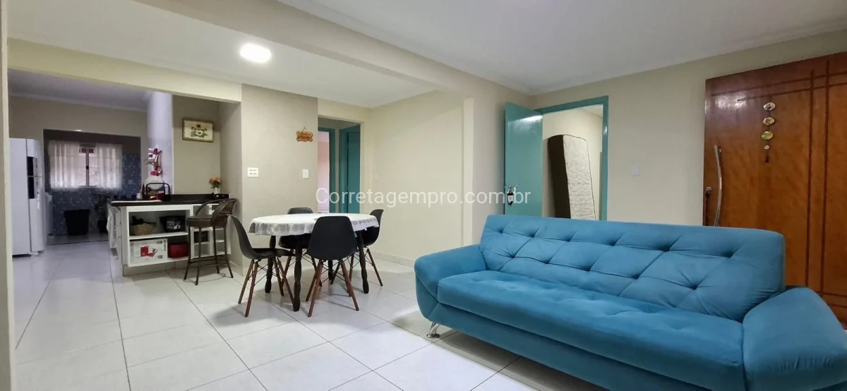 Casa ampla para venda no João Paulo II