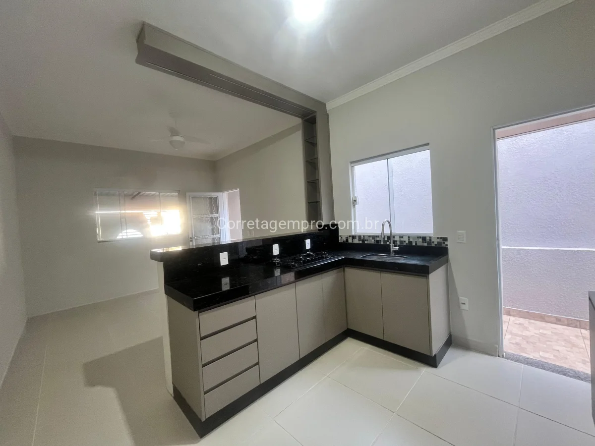 Casa nova no Jardim Veccon