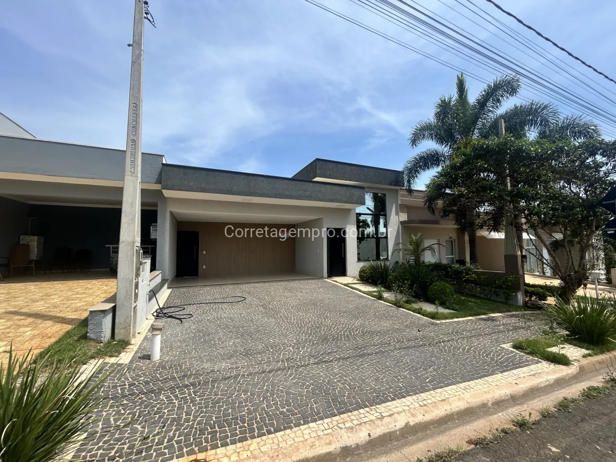 Casa térrea para venda em Condomínio
