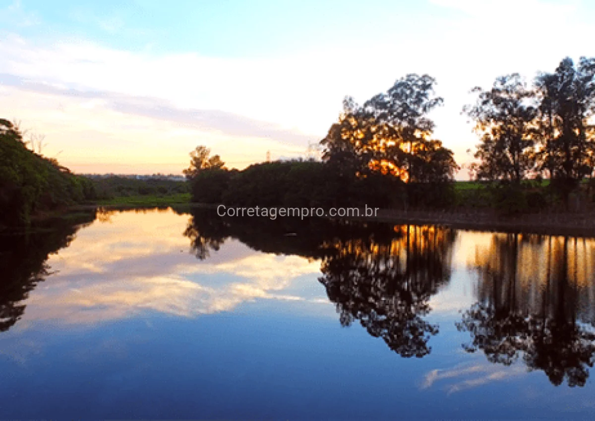 Terreno no Condomínio Recanto Das Águas